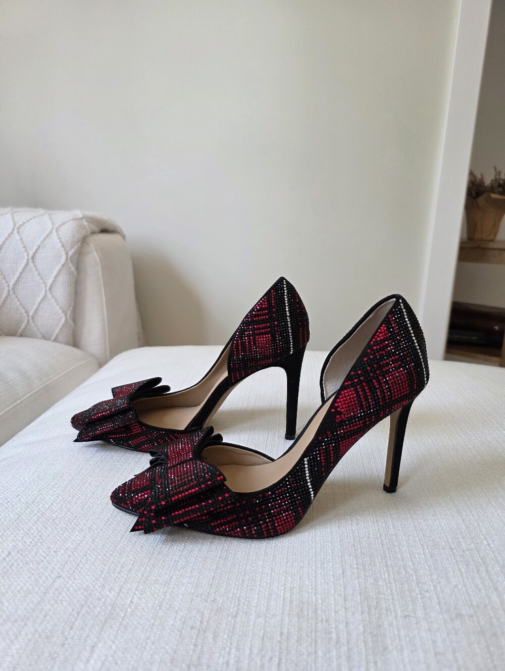 INC Red and Black Crystal Bow Pointed-Toe Women's Pumps - Picture 3 of 5
